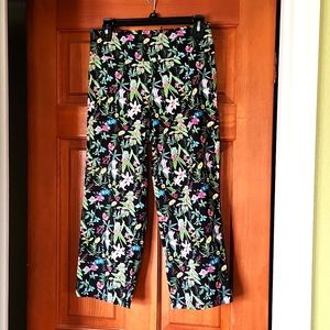 Floral stretch capri